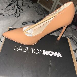 Fashionnova ✨ Classic Camel Pumps♥️